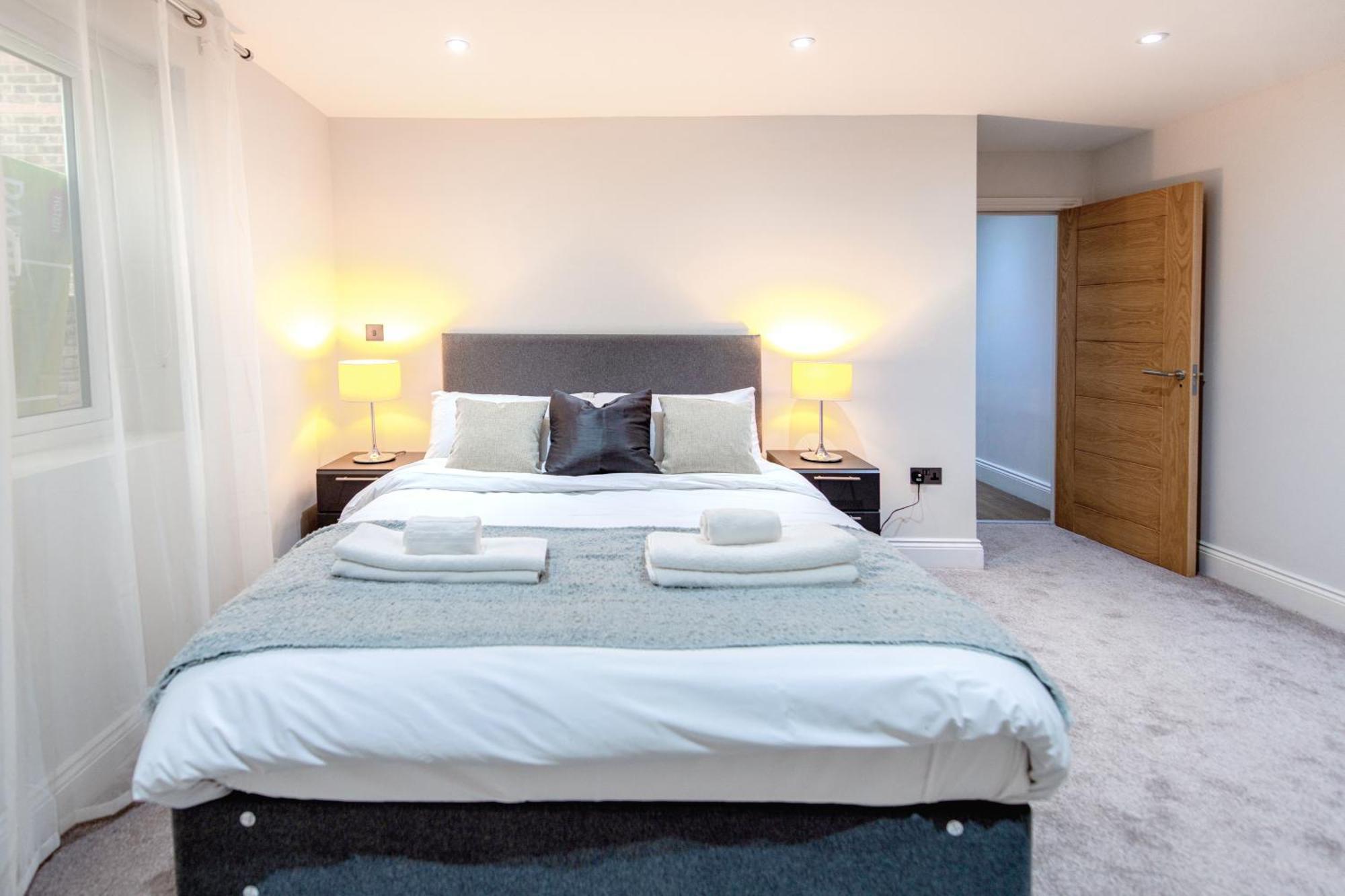Ealing Residency Aparthotel ลอนดอน ภายนอก รูปภาพ