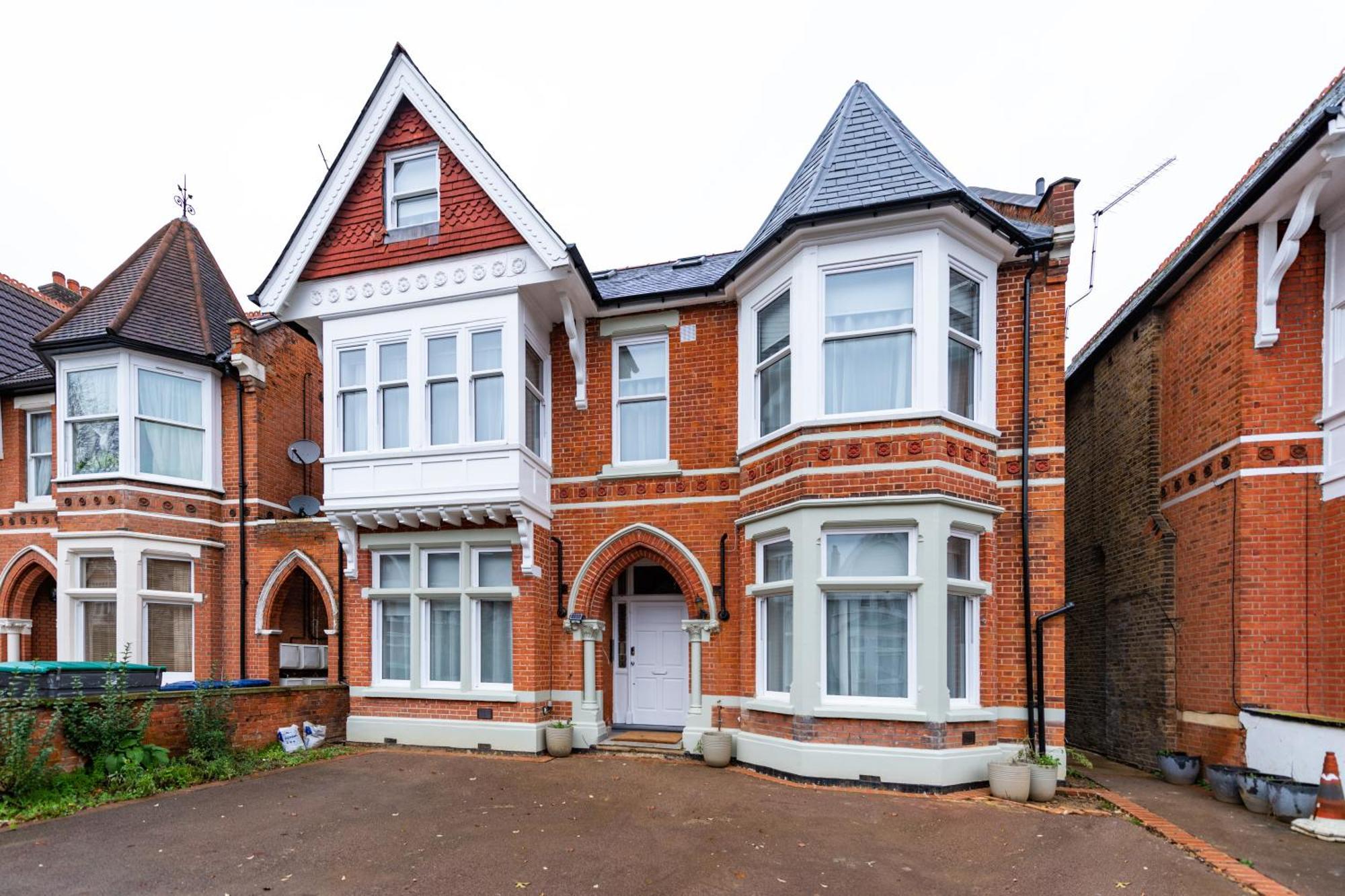 Ealing Residency Aparthotel ลอนดอน ภายนอก รูปภาพ